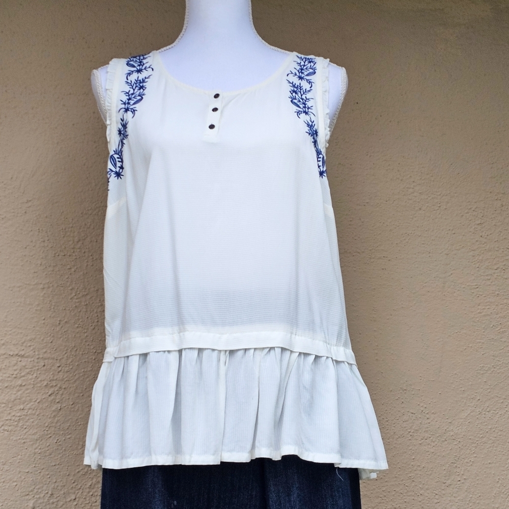 NWT LC Lauren Conrad Blue Embroidered Pleated White Tank Top Size Medium